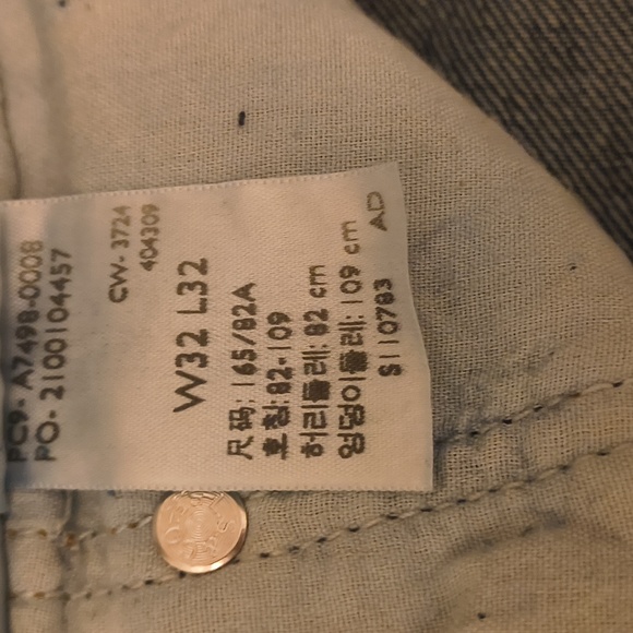 Levi's Women's The Super low And Loose Style NWOT - Picture 3 of 6